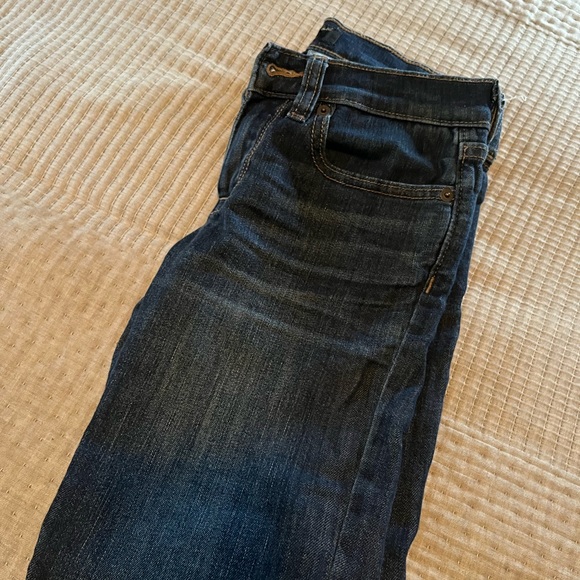 Banana Republic Petite skinny fit jeans in dark wash. Size 25/0 - Picture 3 of 6